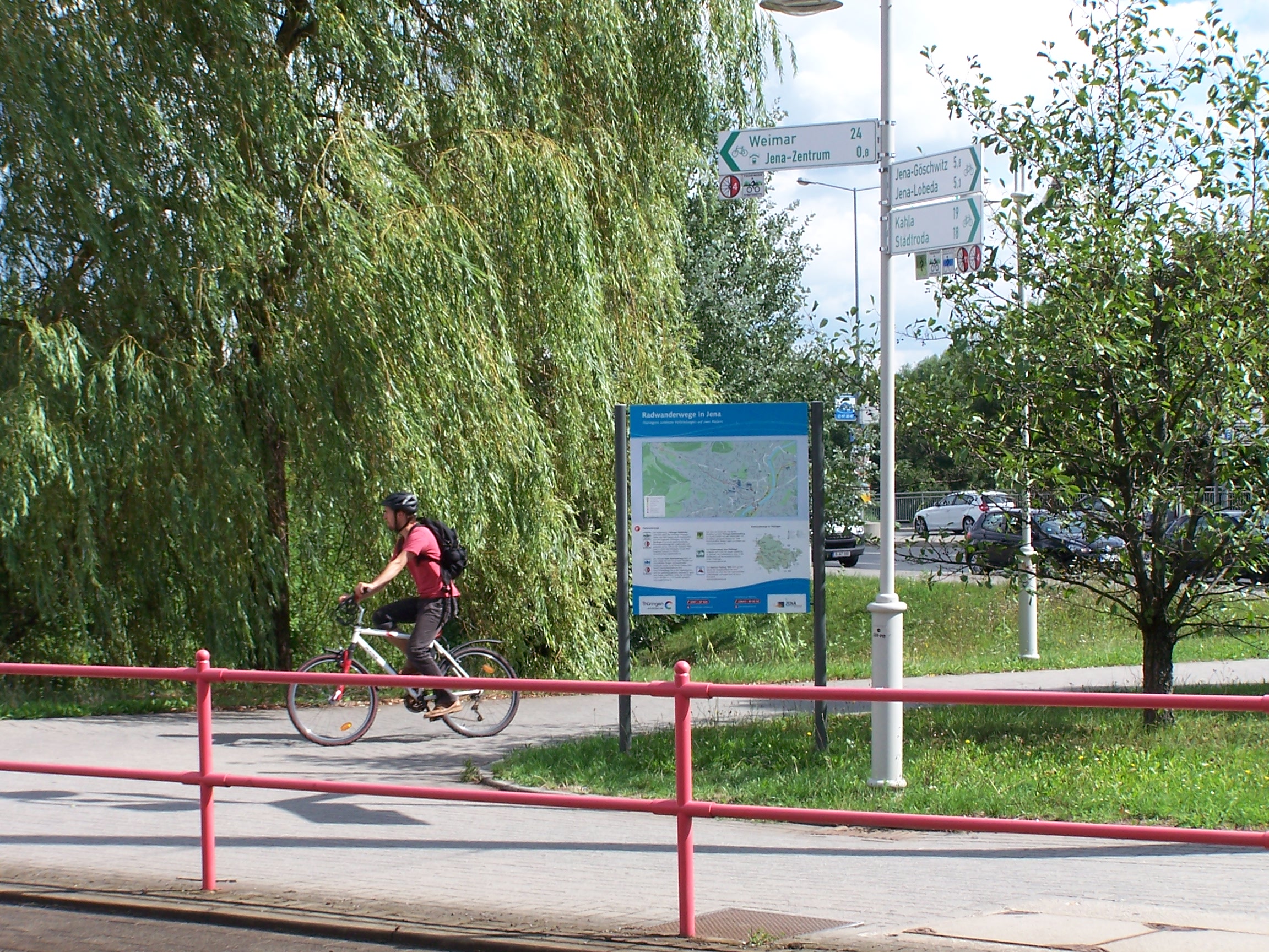 Radfahrer auf Radweg © Stadt Jena