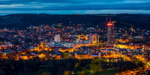 Abendaufnahme – Stadtansicht von Jena