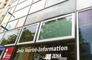 Holgrammfassade der Jena Tourist-Information am Markt 16
