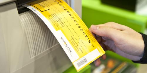 Geschenkgutschein wird gedruckt